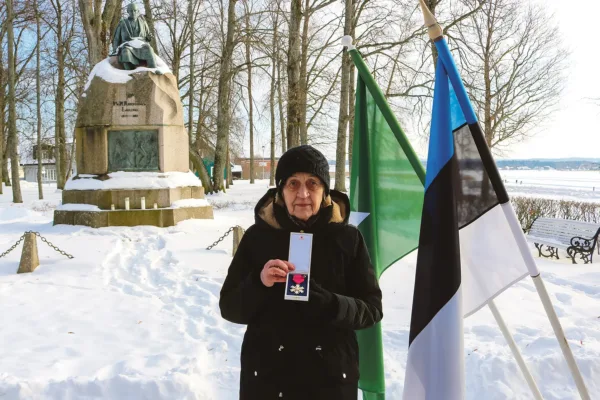 Laulues&auml; &uuml;m&auml;rigu t&auml;htp&auml;&auml;v&auml;