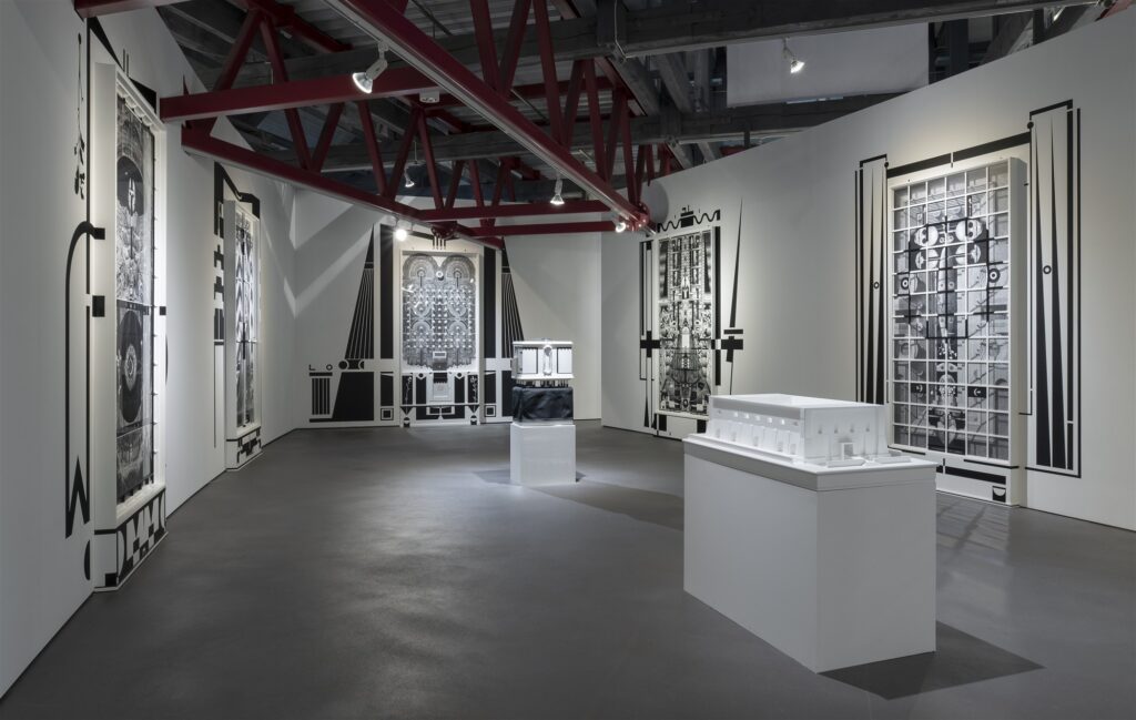 Kunstiaasta 2025 &ndash; pimedus ja v&auml;rvid