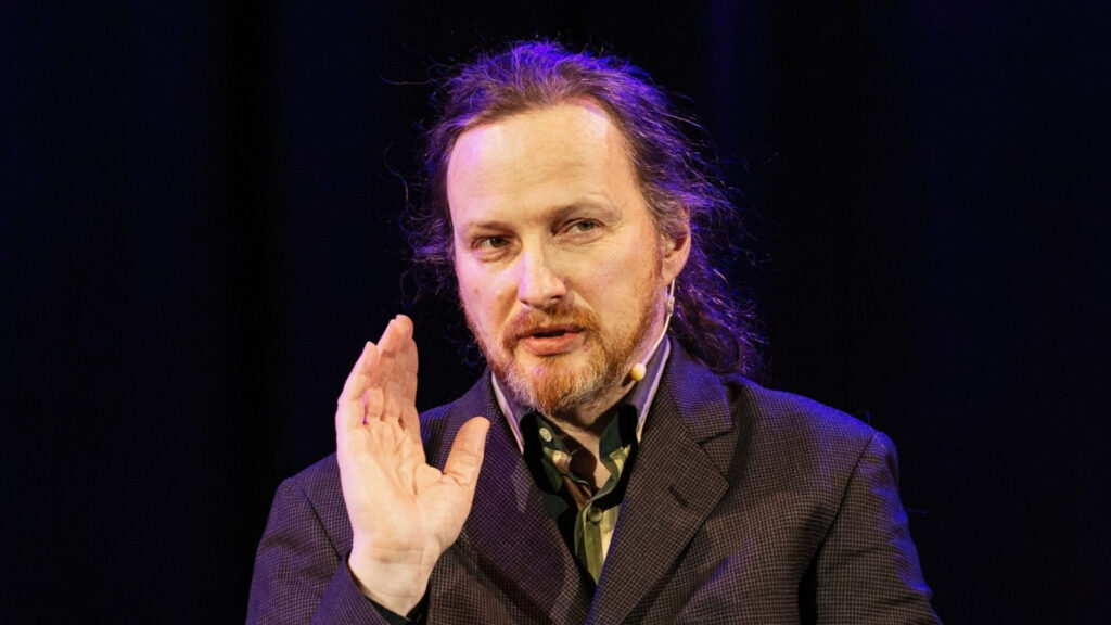 Heinsaar sukeldub s&uuml;gavale keele p&otilde;hja