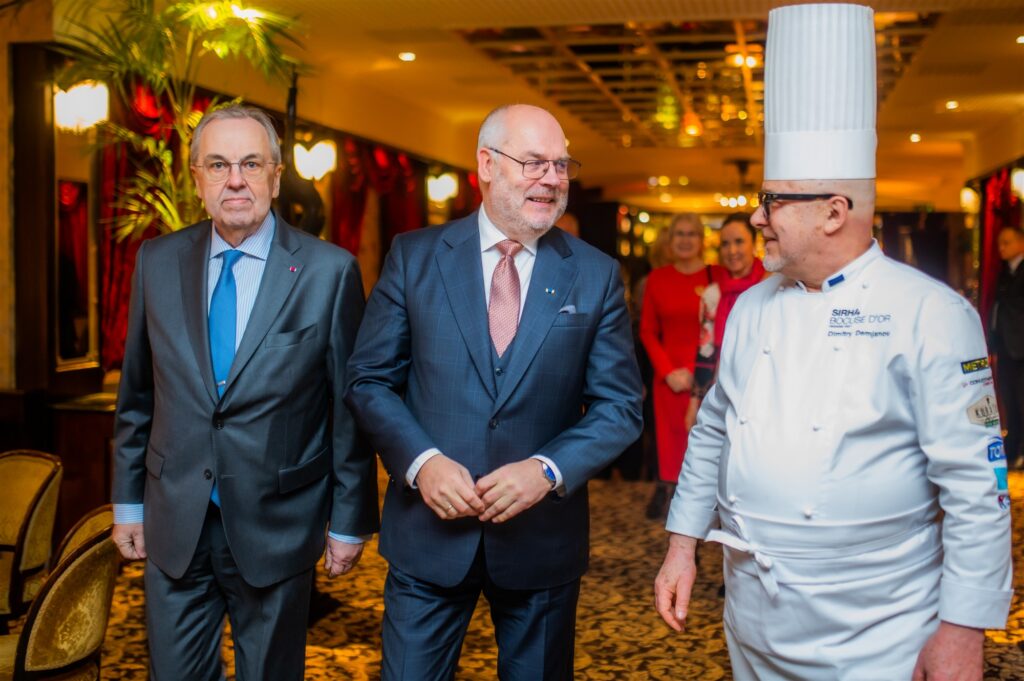 Õhukese riigi ideaal sillutab teed algokraatiale