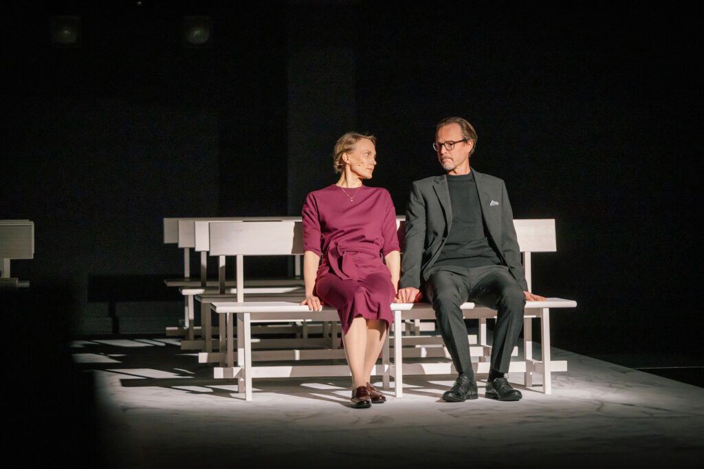 Kui Jumal j&auml;&auml;b s&otilde;nade vahele