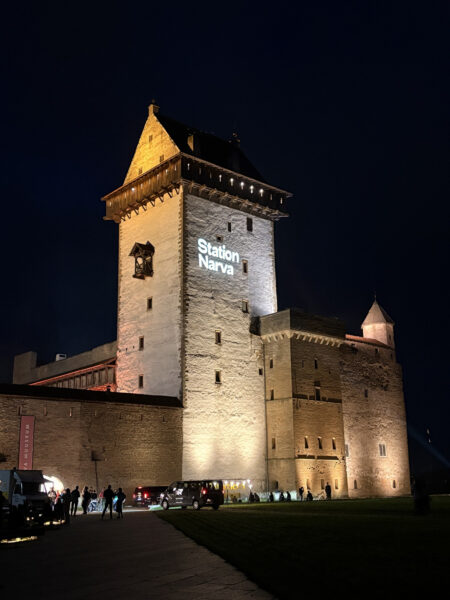 &Otilde;iglane &uuml;leminek kui tasakaal jaotus&otilde;igluse ja tunnustus&otilde;igluse vahel