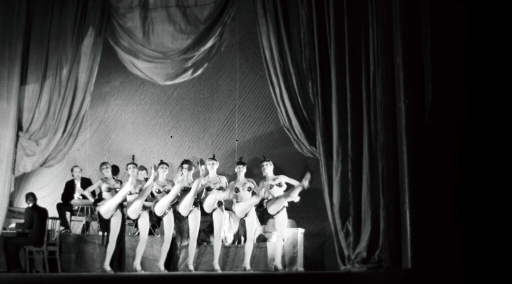 P&uuml;hakoja ja bordelli vahel