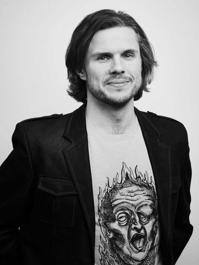 P&Otilde;RGU KAUDU TAEVASSE