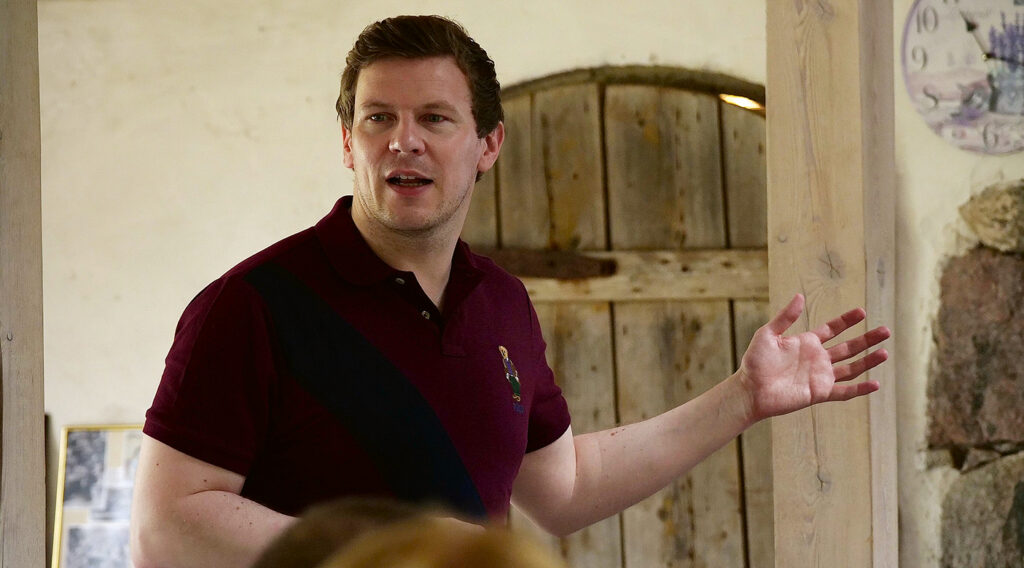 VESTLUS MATTHEW BLAKEMORE&rsquo;IGA: TEHISARU LUBADUSED JA OHUD LOOMEVALLAS